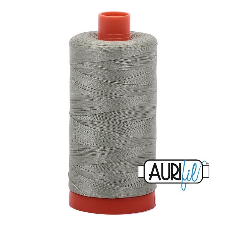 Aurifil 50wt Thread | 1422 Yards - Lt Laurel Green 2902