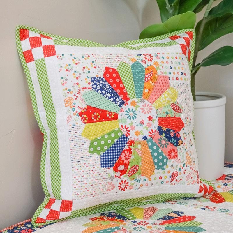 Dresden Wallhanging Quilt and Pillow Kit | Raspberry Summer | Sherri & Chelsi