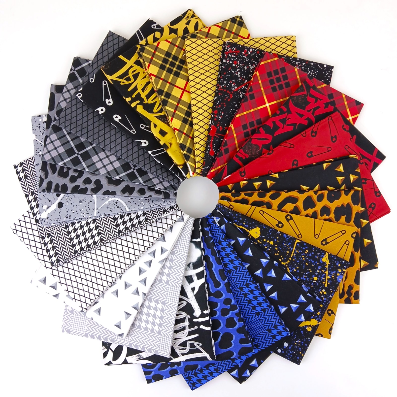 Iconic Fat Quarter Bundle | Libs Elliott | 24 FQs